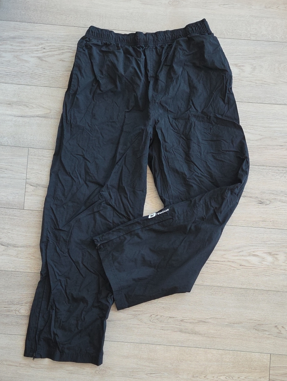 Reebok Men’s Black Zip-Leg Insulated Track Pants